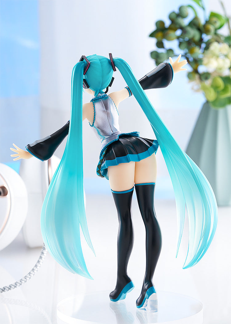 【Pre-Order】Character Vocal Series 01 Hatsune Miku "POP UP PARADE Hatsune Miku Translucent Color Ver." <GOOD SMILE COMPANY> Height approx. 170mm