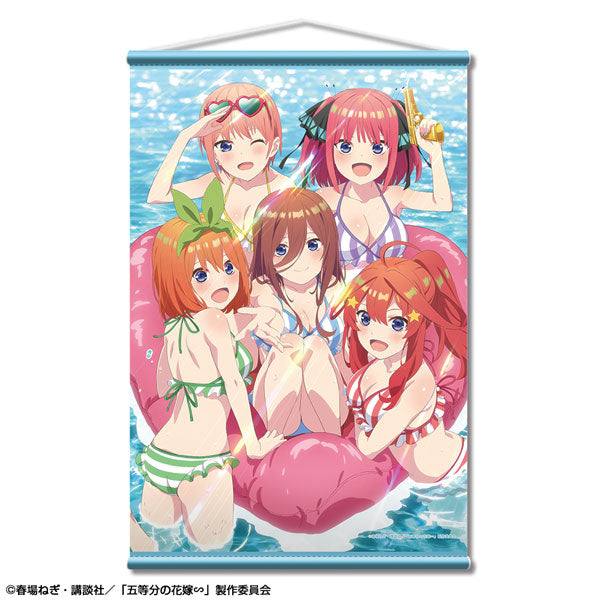 【Pre-Order】五等分の花嫁∽ B2タペストリー デザイン07(集合/水着A)（再販）《ライセンスエージェント》【※同梱不可】