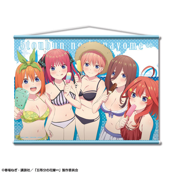 【Pre-Order】五等分の花嫁∽ B2タペストリー デザイン08(集合/水着B)（再販）《ライセンスエージェント》【※同梱不可】